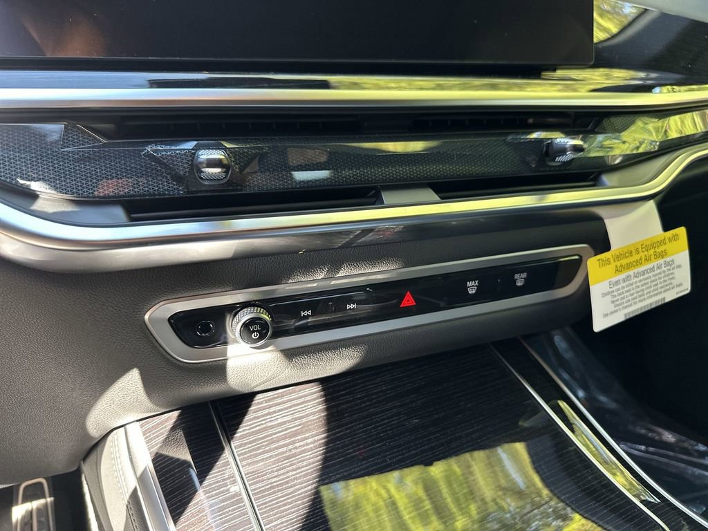 Used 2026 BMW X5 xDrive50e w/ M Sport Package image 20