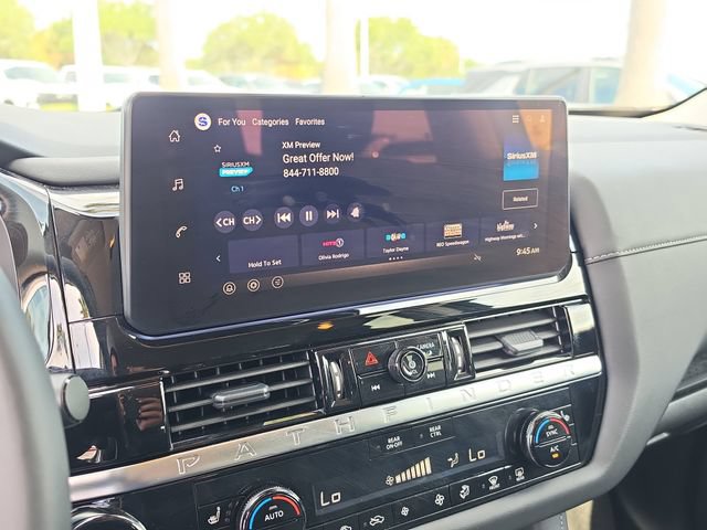 Used 2026 Nissan Pathfinder SV FWD image 25