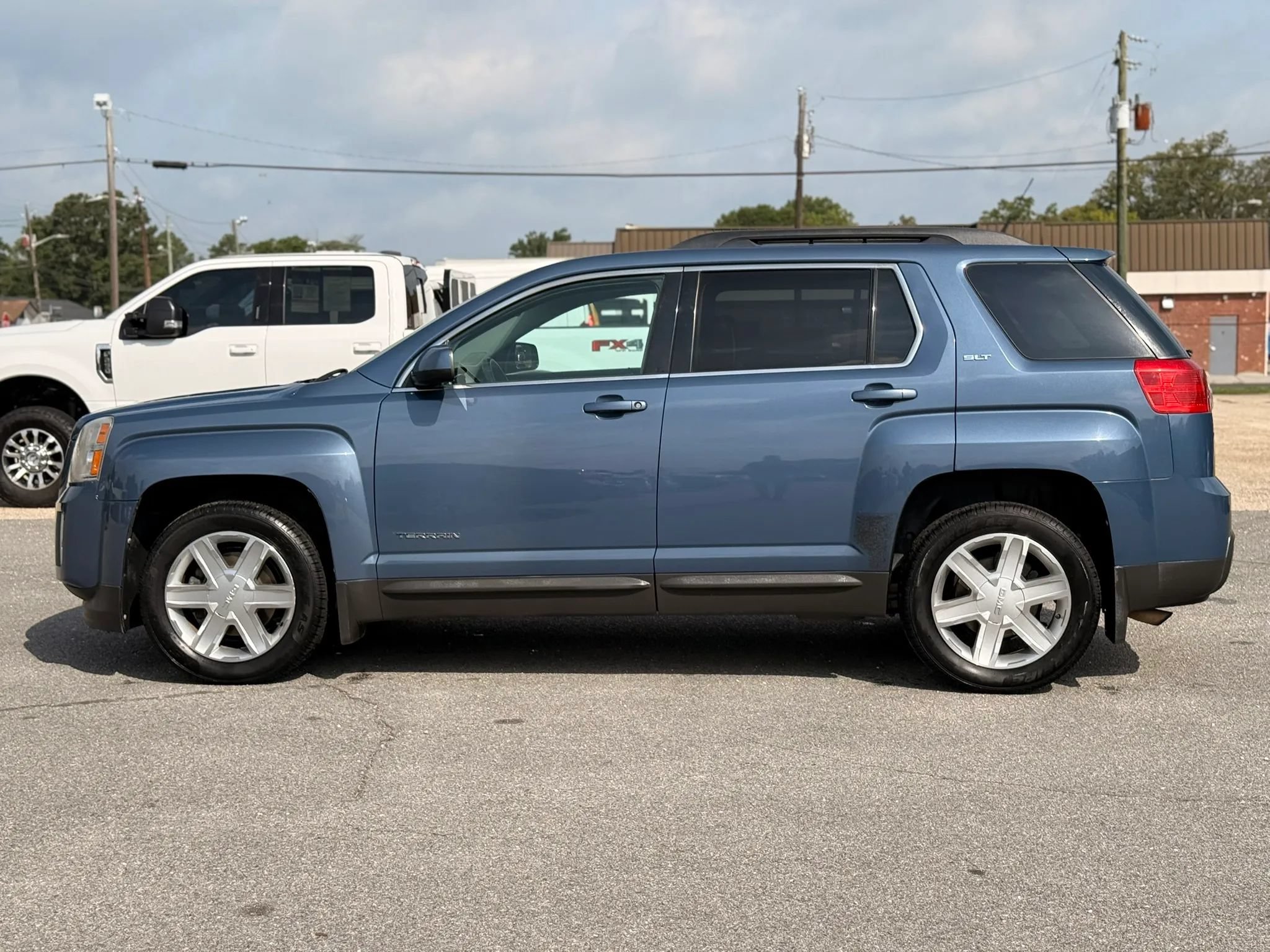 Used 2011 GMC Terrain SLT w/ LPO, Protection Package FWD image 6