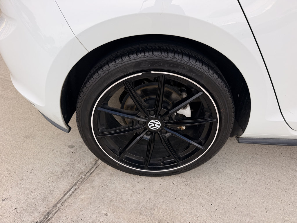 Used 2017 Volkswagen GTI S FWD image 32