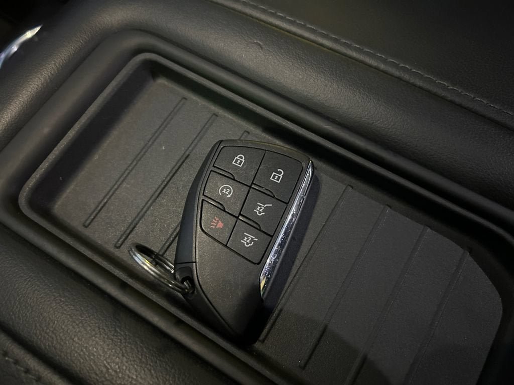 Used 2023 Chevrolet Tahoe Z71 AWD/4WD image 33