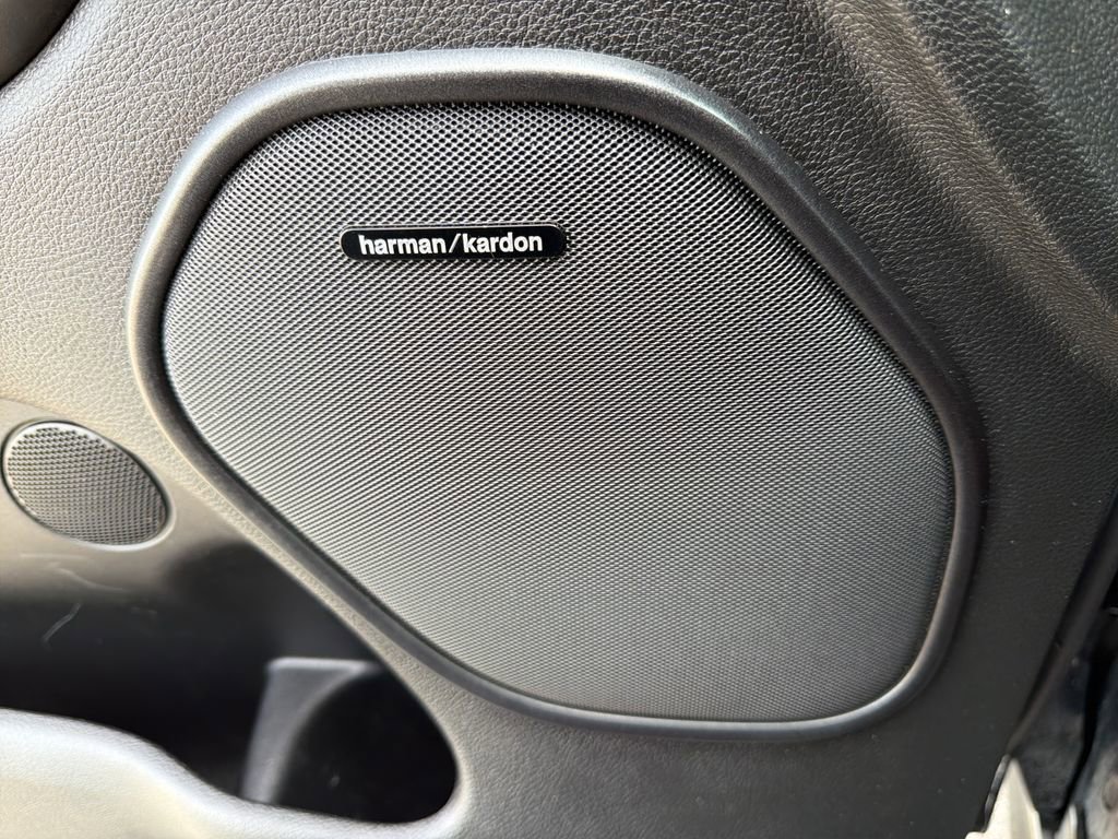 Used 2021 Dodge Durango R/T w/ Tow 'N Go Package AWD/4WD image 16