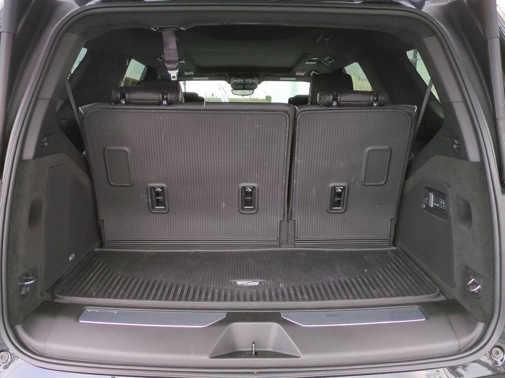 Used 2026 Cadillac Escalade Platinum Sport w/ LPO, ONYX Package image 12