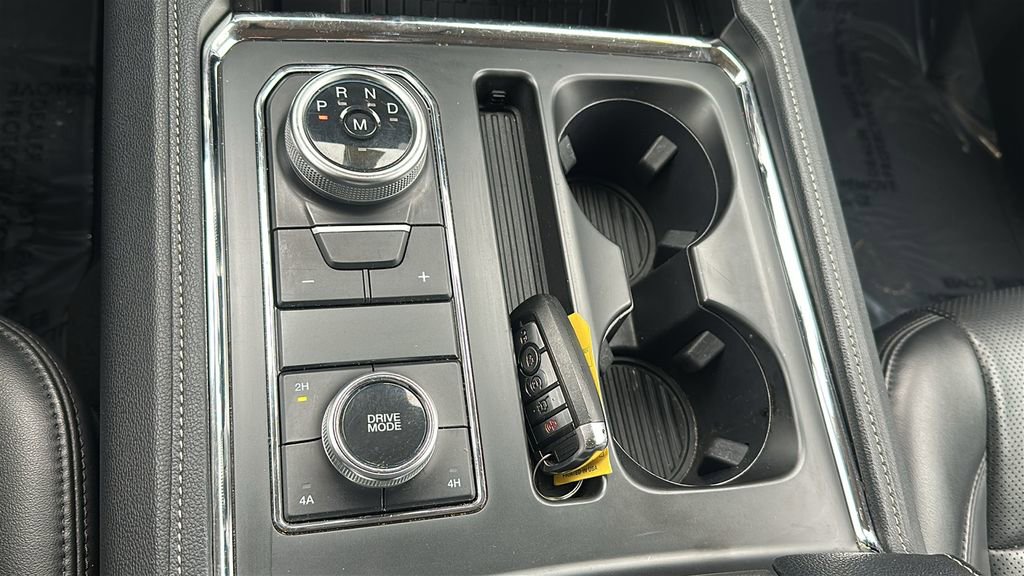 Used 2024 Ford Expedition XLT image 22