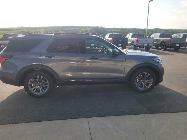 New 2026 Ford Explorer Active w/ Active Comfort Package AWD/4WD image 6