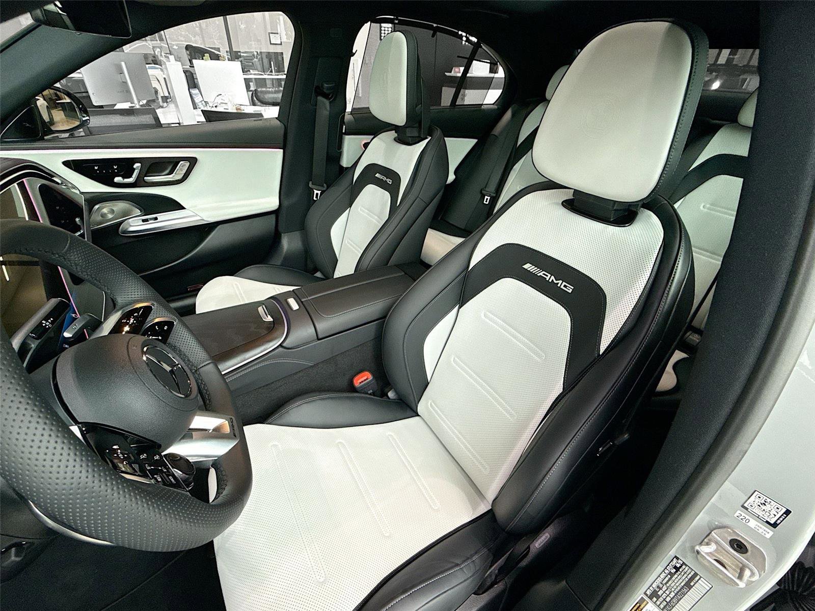 Used 2026 Mercedes-Benz E 53 AMG e 4MATIC Sedan image 21