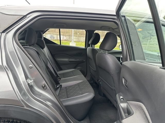Used 2019 Nissan Kicks S FWD image 15
