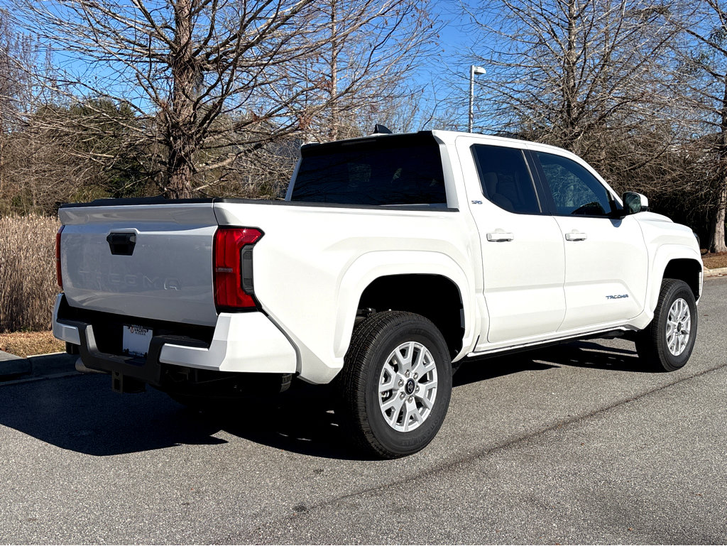 Used 2025 Toyota Tacoma SR5 image 29