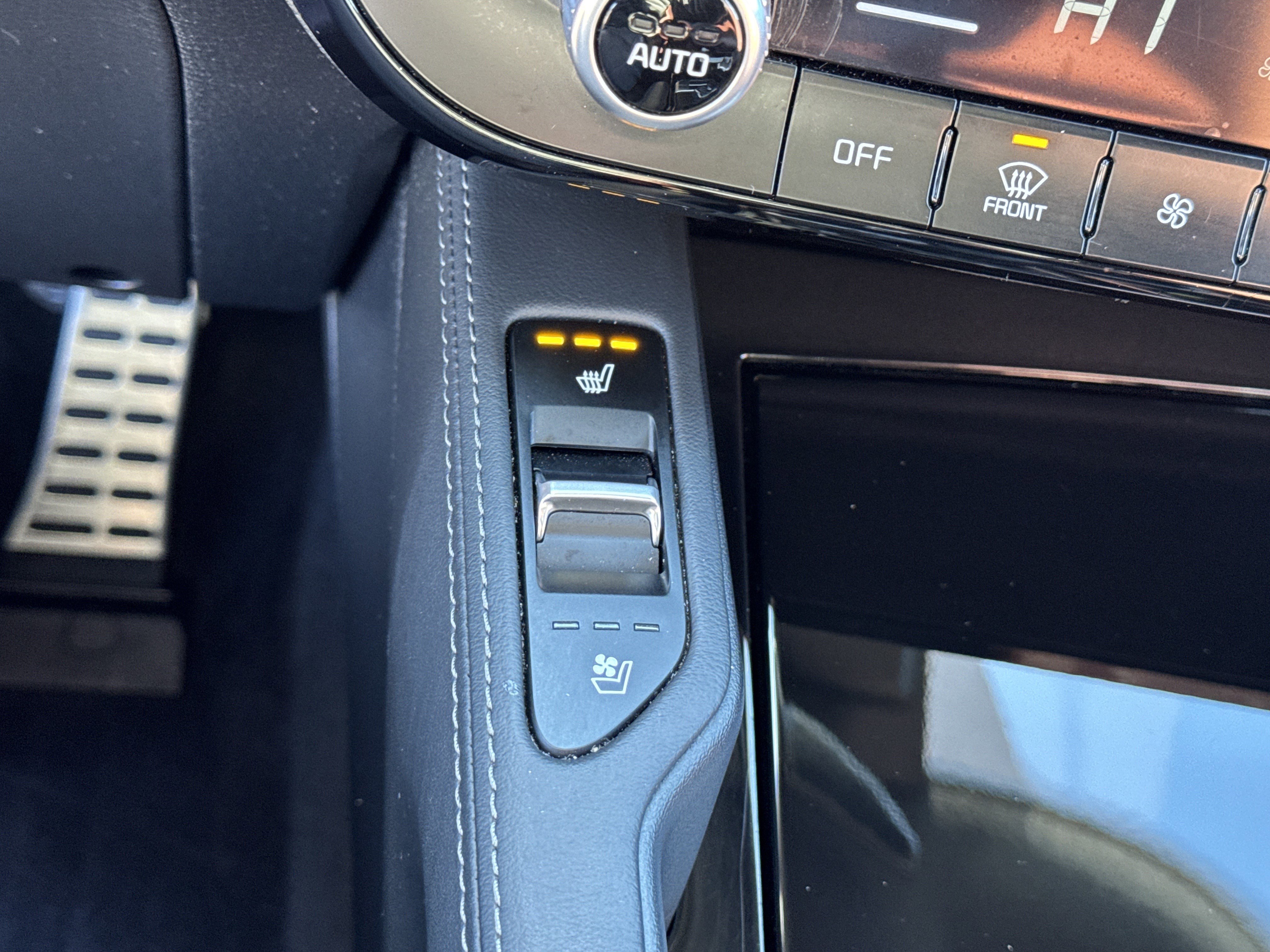 Certified 2023 Kia Telluride SX image 34