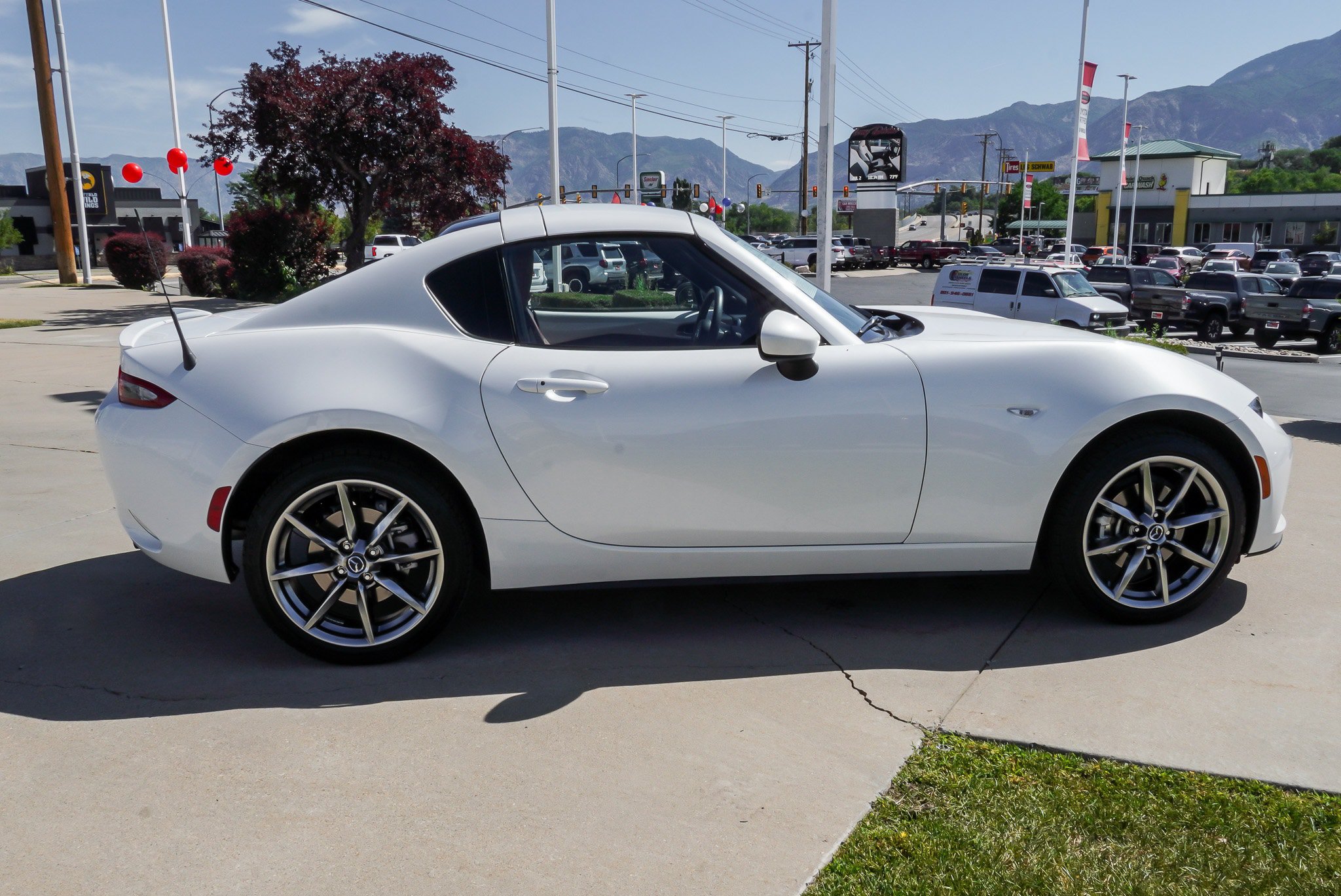 Used 2022 MAZDA MX-5 Miata RF Grand Touring w/ Weather Package RWD image 14