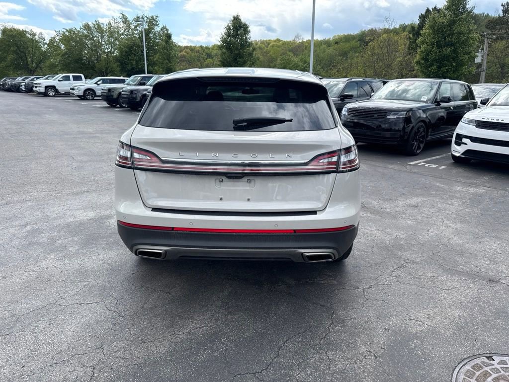 Used 2022 Lincoln Nautilus Reserve AWD/4WD image 4