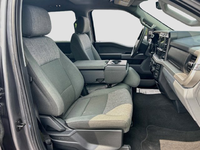 Certified 2025 Ford F250 XLT AWD/4WD image 33