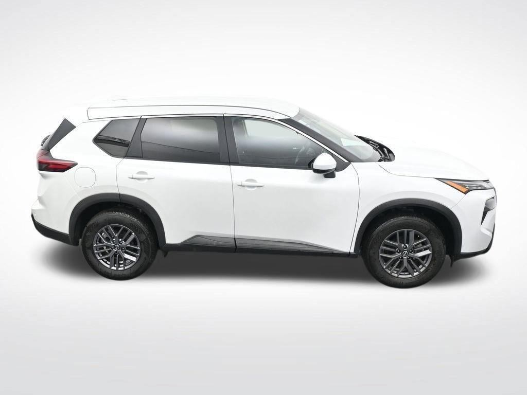 Used 2026 Nissan Rogue SV AWD/4WD image 24