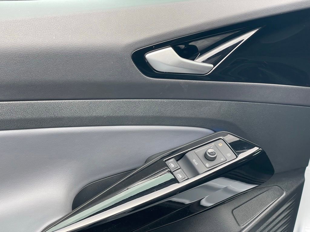 Certified 2022 Volkswagen ID.4 Pro image 12