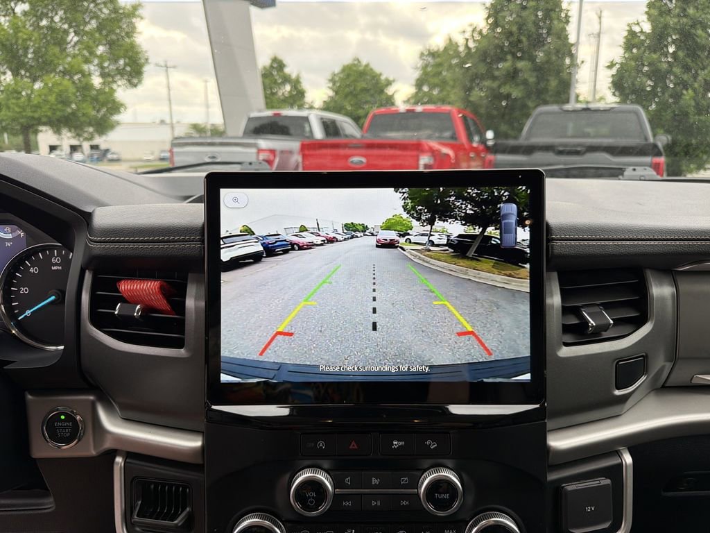 Used 2024 Ford Expedition XLT AWD/4WD image 30