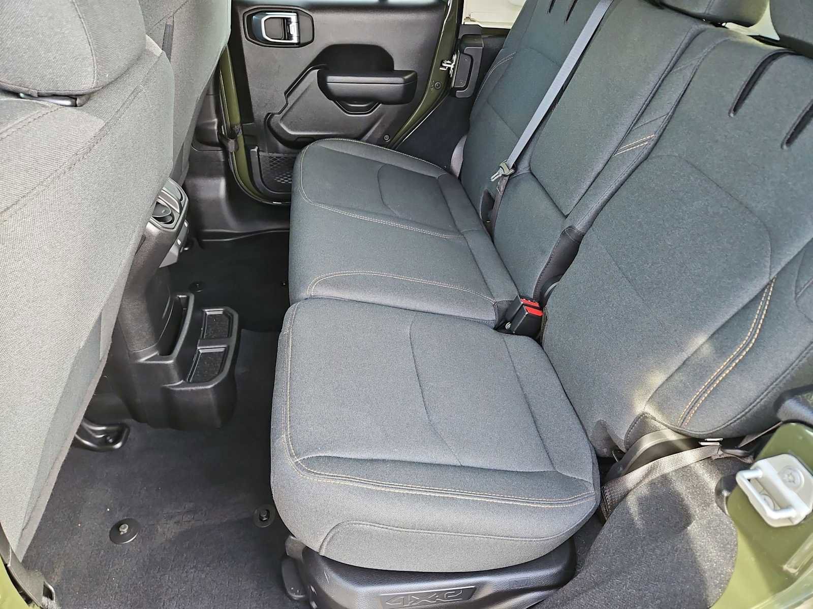 Used 2024 Jeep Wrangler Willys image 34