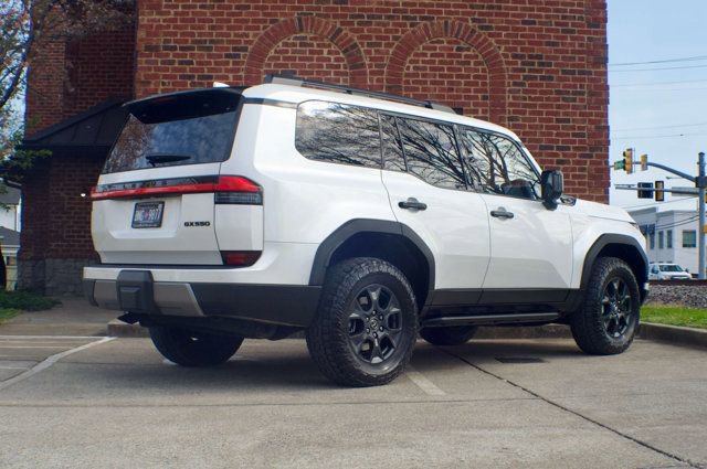 Used 2024 Lexus GX 550 image 5