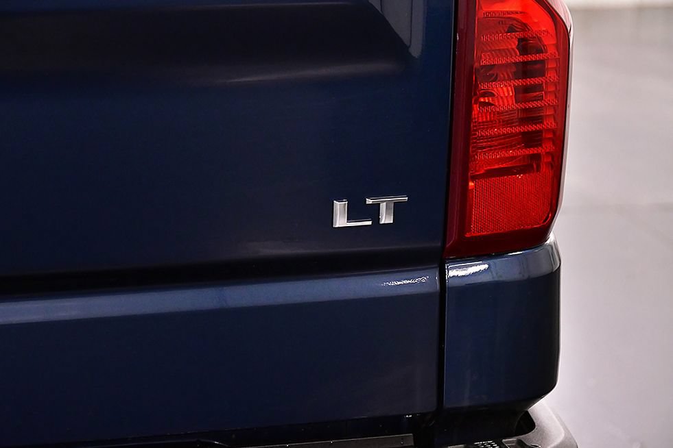 Used 2023 Chevrolet Silverado 1500 LT AWD/4WD image 12