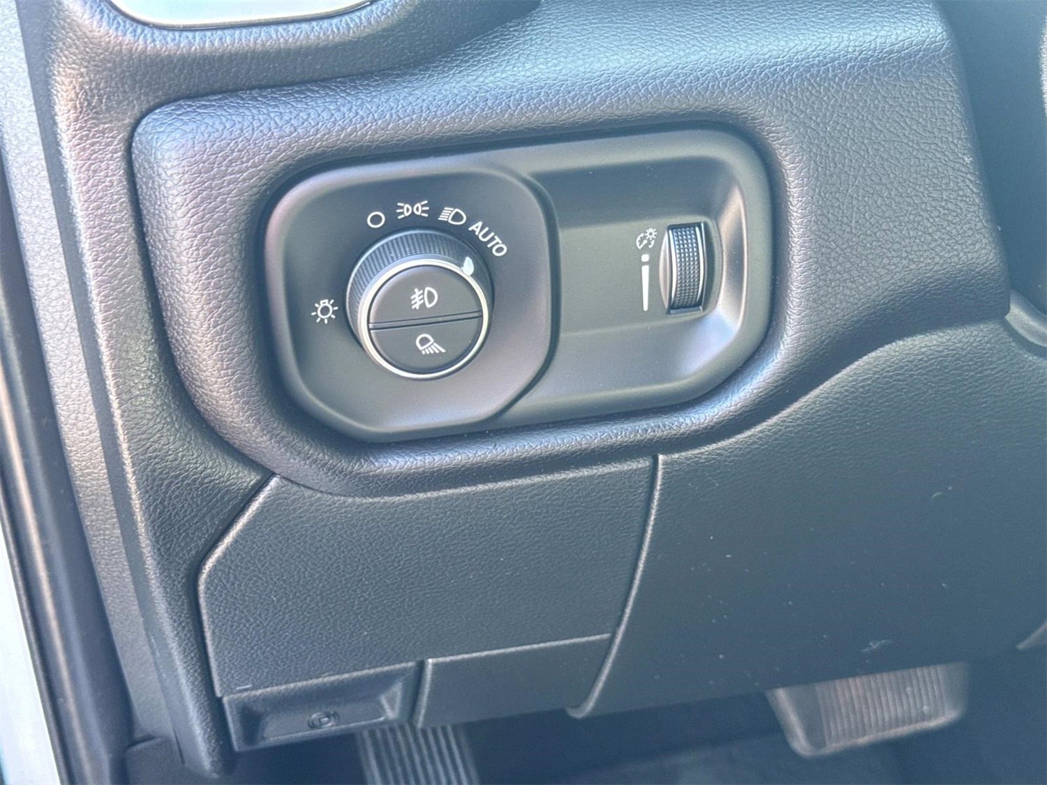 Used 2023 RAM 2500 Big Horn w/ Level 1 Equipment Group image 30