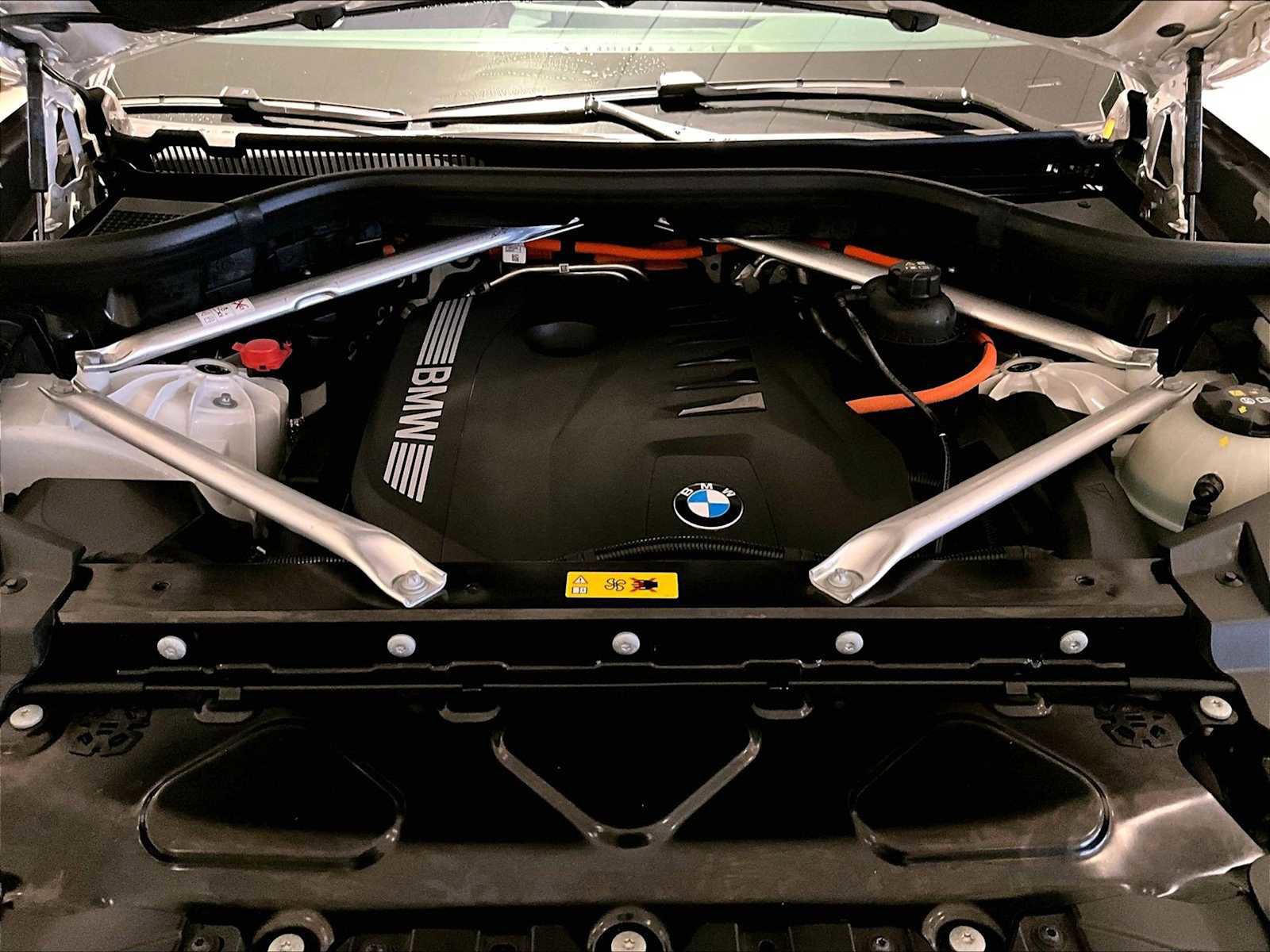 Used 2025 BMW X5 xDrive50e w/ M Sport Package image 24