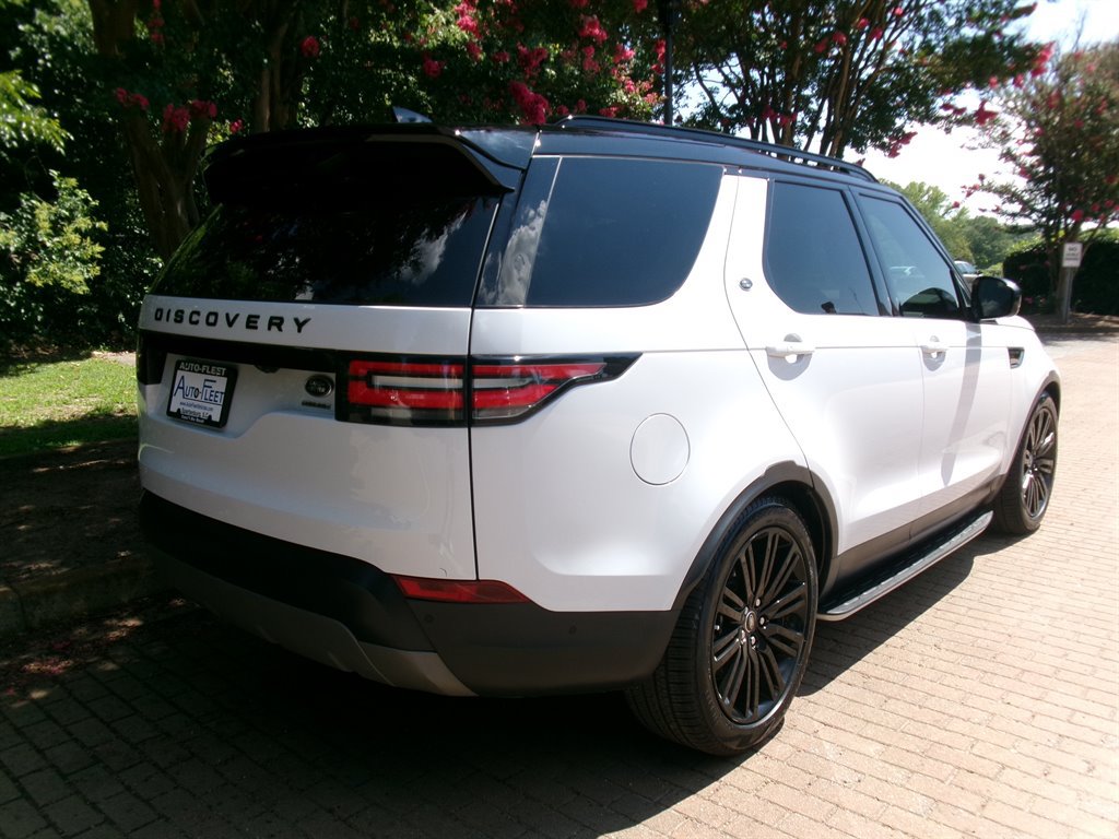 Used 2020 Land Rover Discovery HSE AWD/4WD image 7