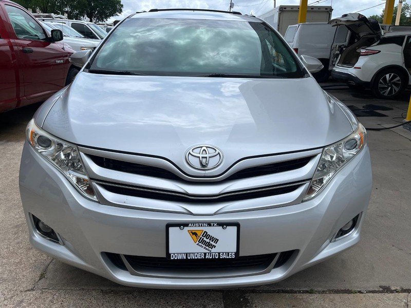 Used 2014 Toyota Venza LE FWD image 2