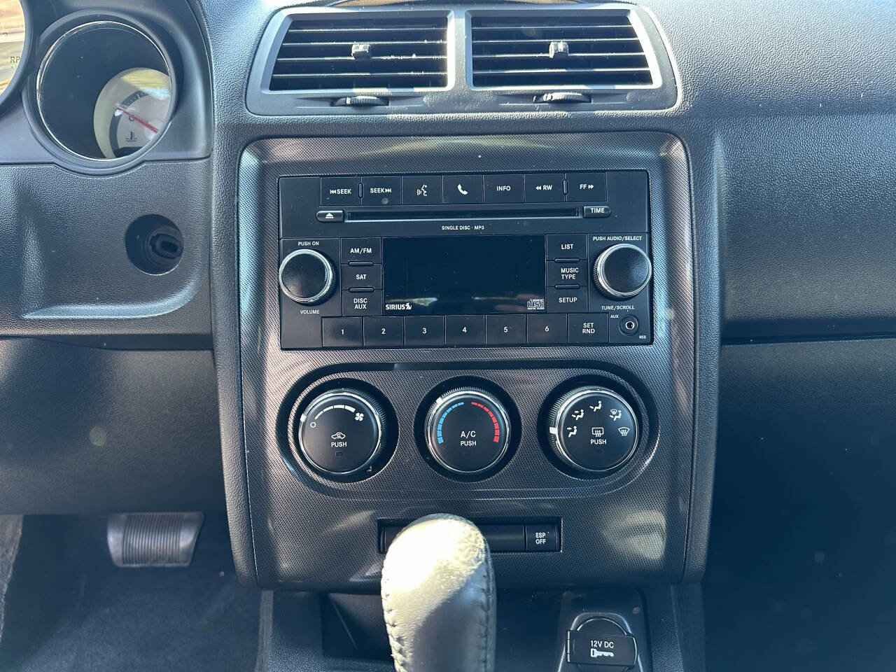 Used 2010 Dodge Challenger SE image 15