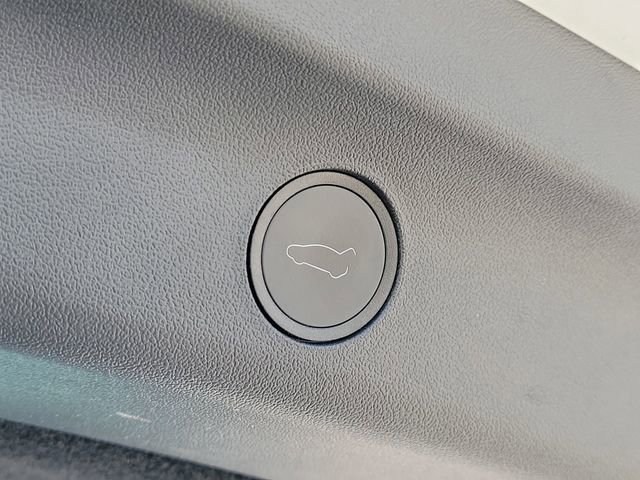 Used 2022 Tesla Model Y Performance image 8