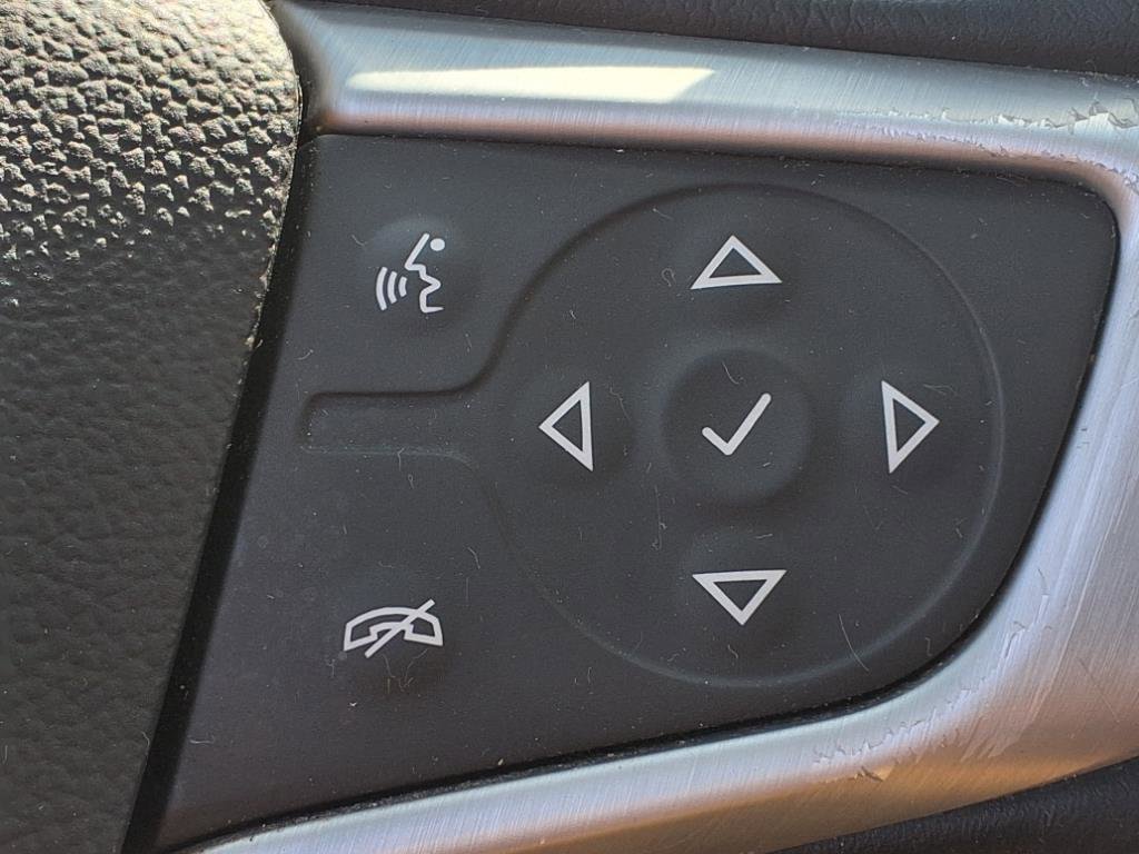 Used 2020 GMC Acadia SLE w/ Driver Convenience Package image 30