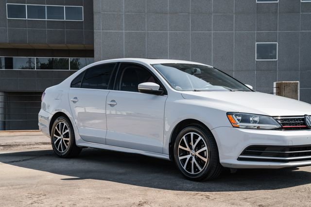 Used 2017 Volkswagen Jetta SE image 35