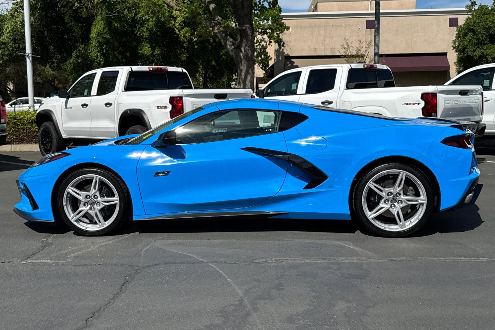 Used 2023 Chevrolet Corvette Stingray Coupe w/ Engine Appearance Package image 6