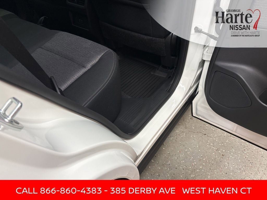 Certified 2023 Nissan Rogue SV image 31