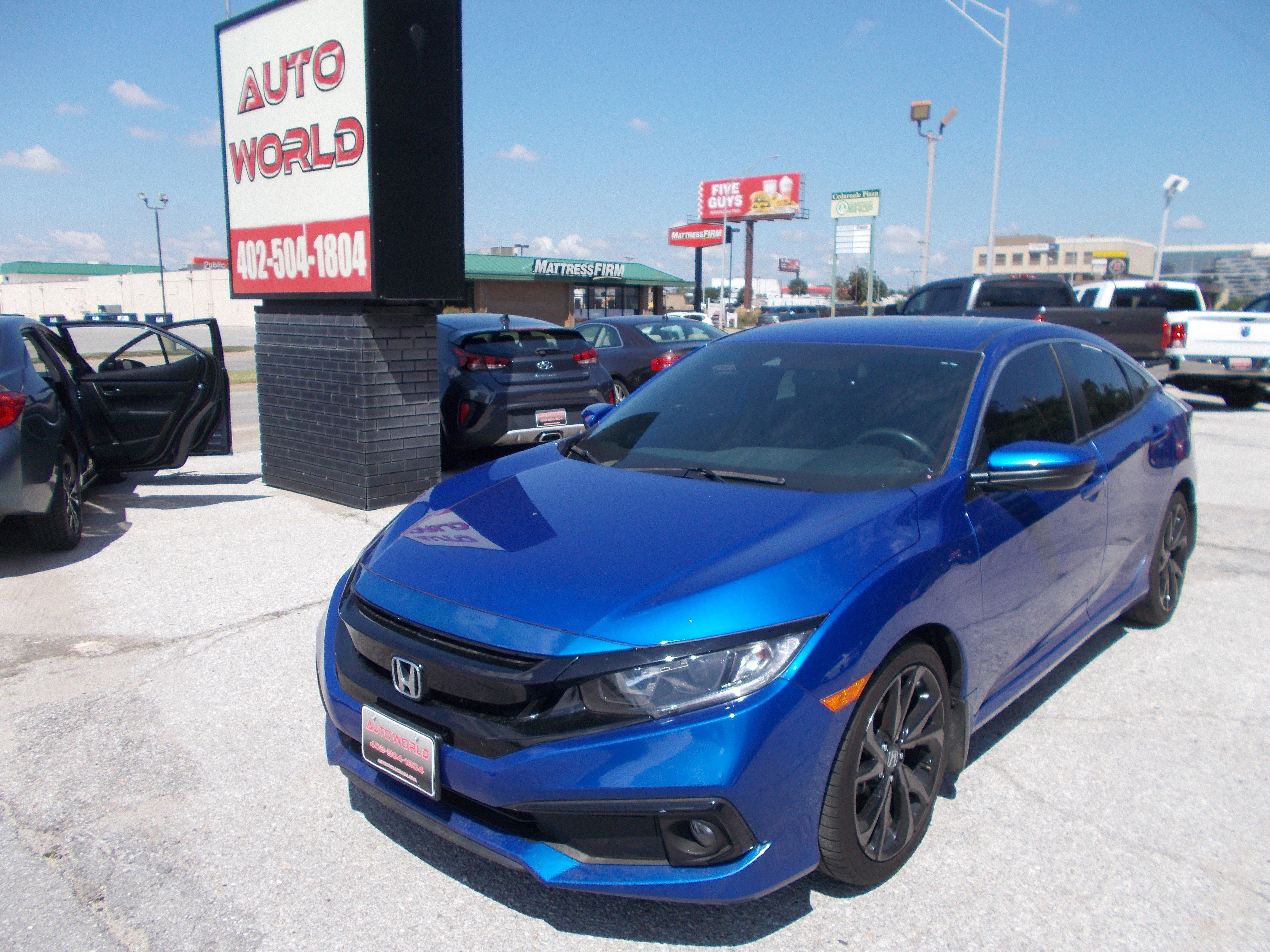 Used 2021 Honda Civic Sport image 1
