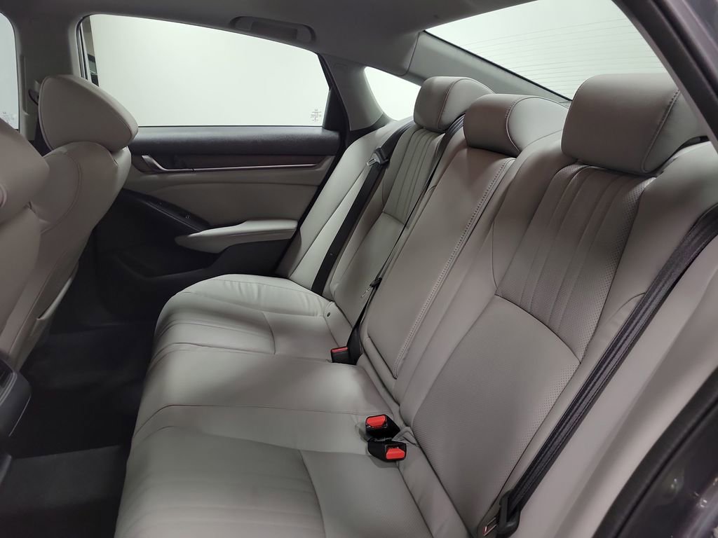 Used 2018 Honda Accord Touring image 21