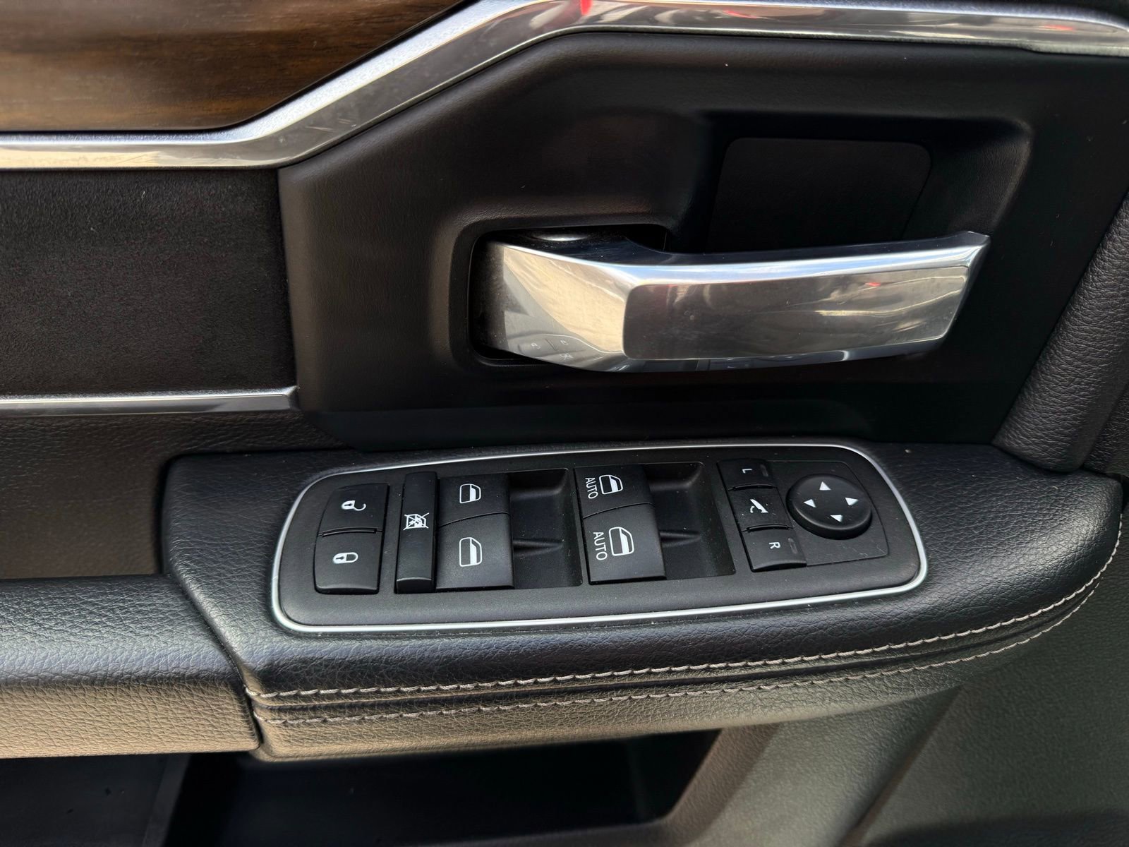 Used 2022 RAM 2500 Laramie AWD/4WD image 10