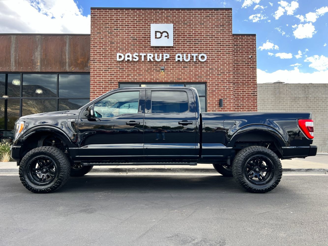 Used 2021 Ford F150 Lariat image 3