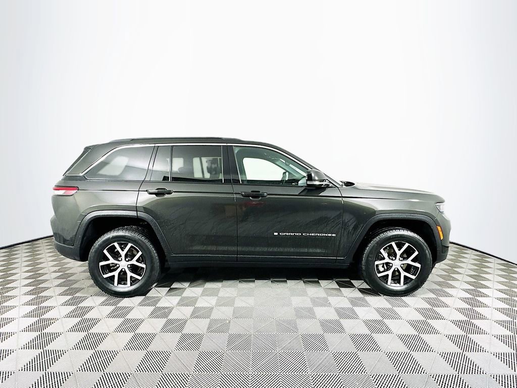 Certified 2024 Jeep Grand Cherokee Limited image 13