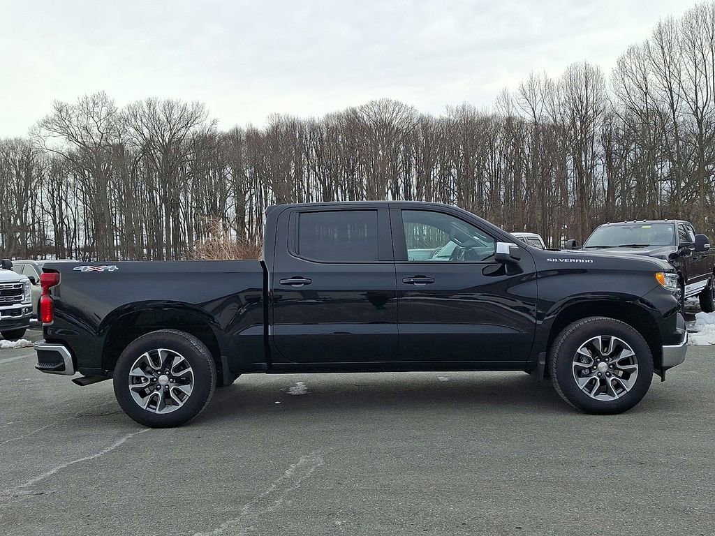 Used 2025 Chevrolet Silverado 1500 LT image 7