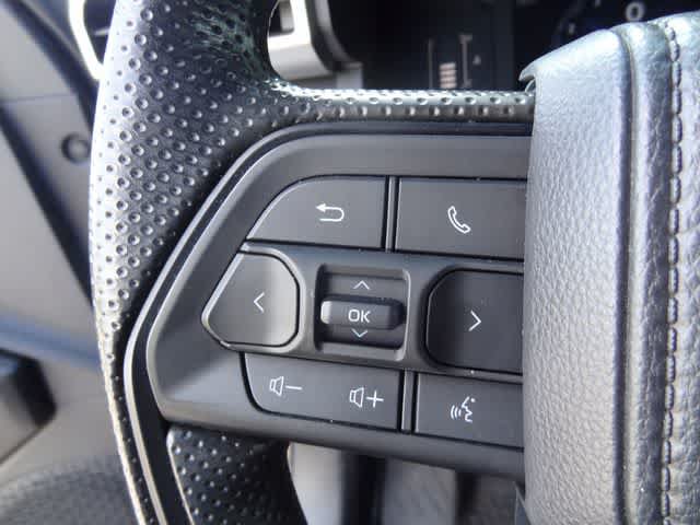 Used 2025 Toyota Tacoma SR5 AWD/4WD image 16