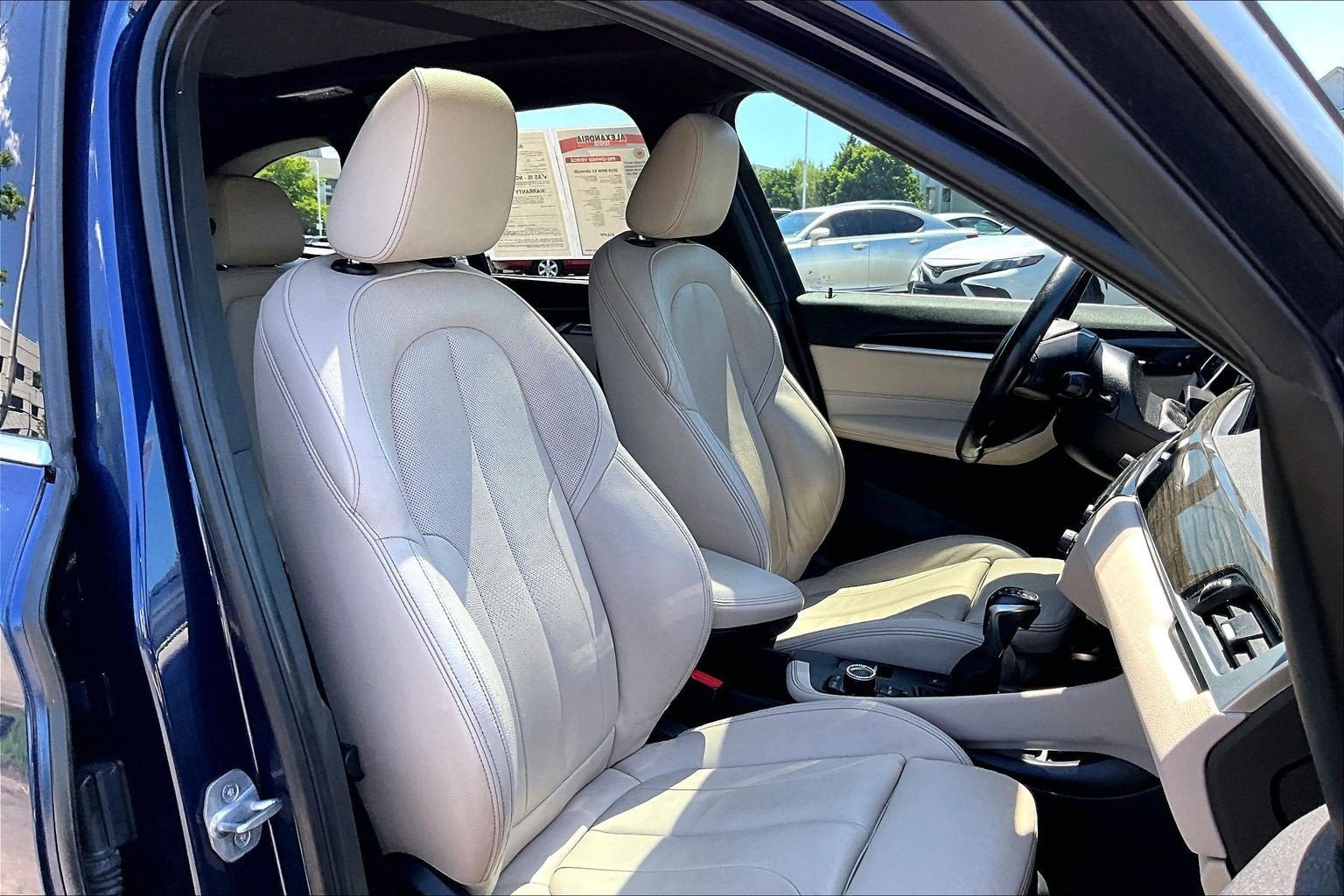 Used 2018 BMW X1 xDrive28i w/ Convenience Package AWD/4WD image 7