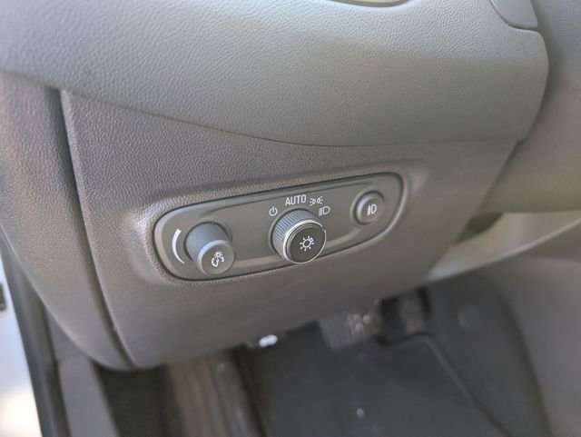 Used 2021 Chevrolet Equinox LT image 17