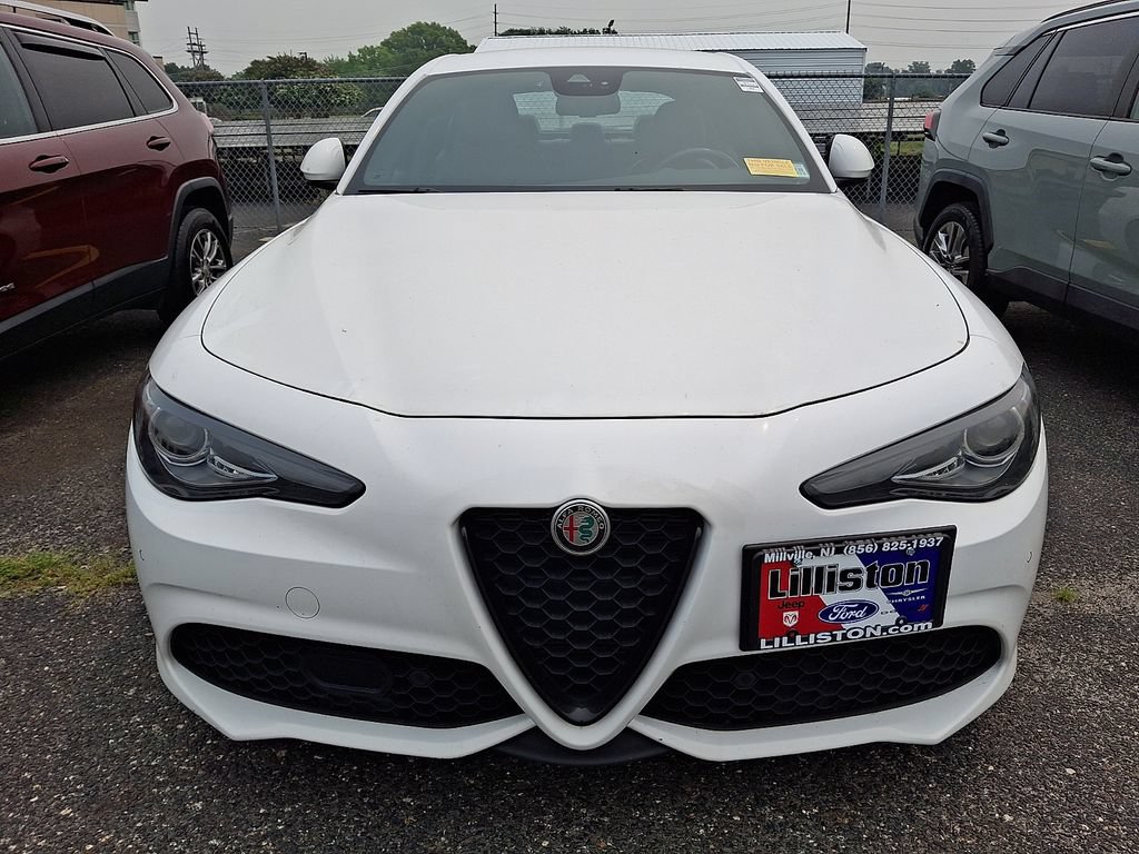 Used 2022 Alfa Romeo Giulia Sprint AWD/4WD image 2