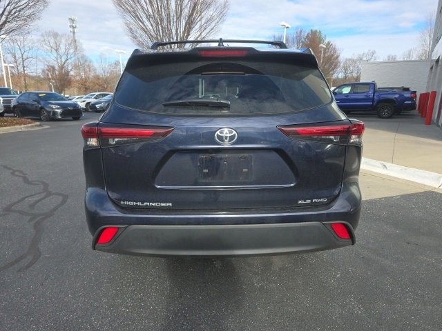 Used 2024 Toyota Highlander XLE image 7