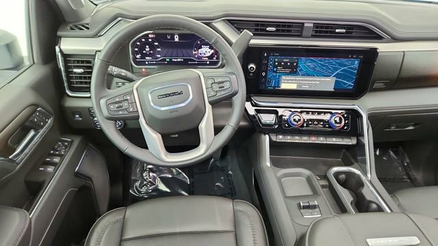 Used 2025 GMC Sierra 3500 Denali w/ Denali Reserve Package image 38