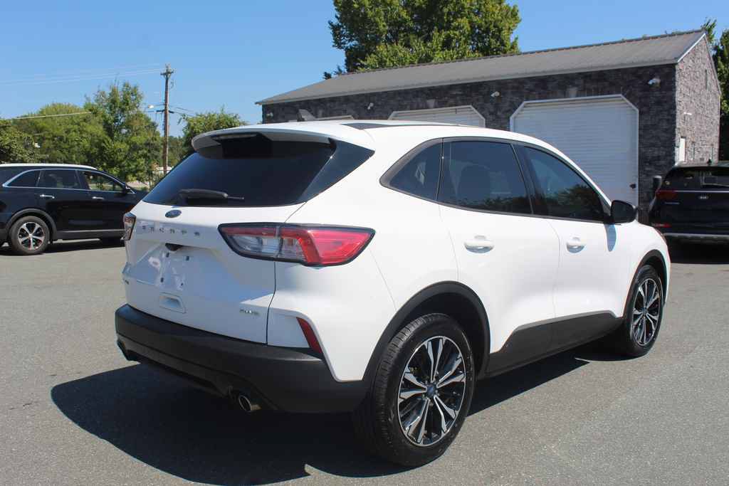 Used 2021 Ford Escape SE w/ SE Sport Appearance Package AWD/4WD image 5