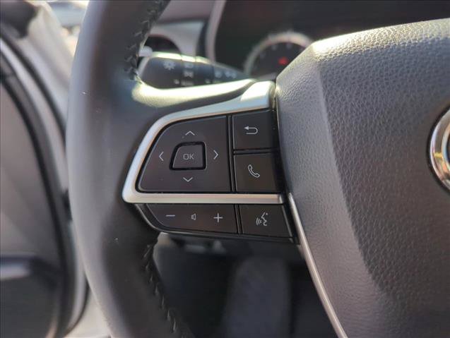 Certified 2024 Toyota Highlander LE FWD image 16
