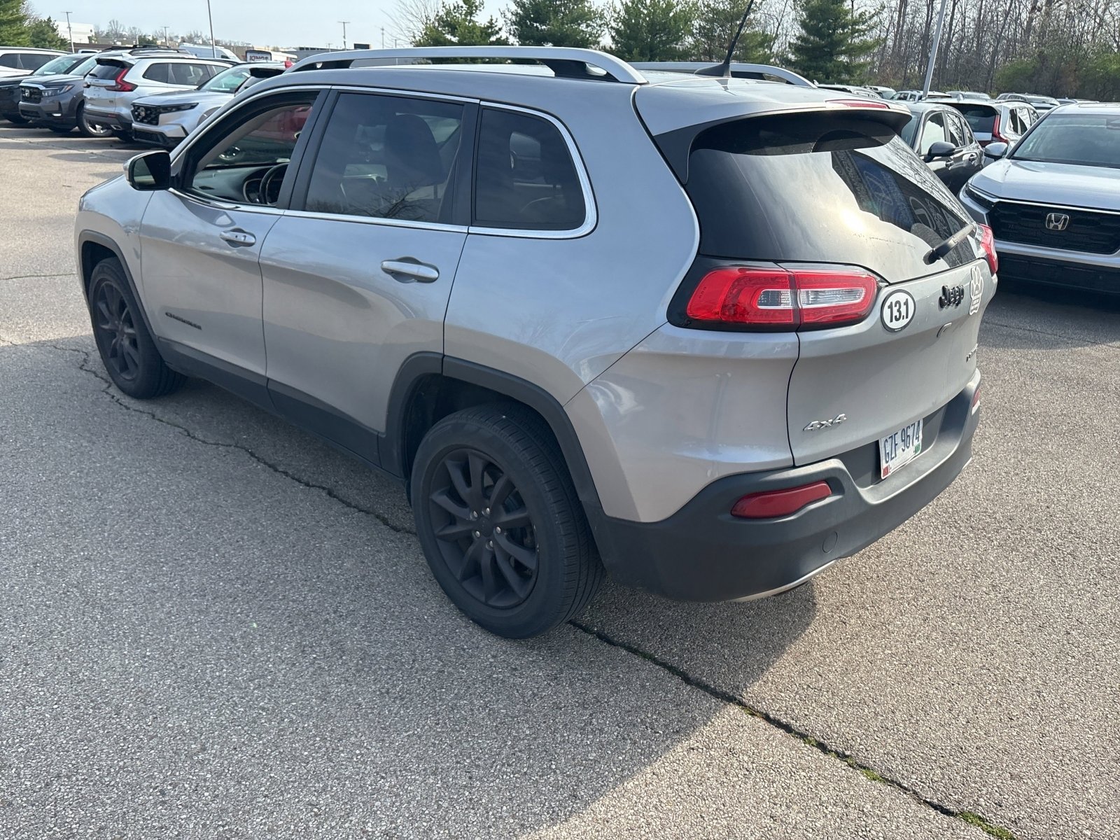 Used 2016 Jeep Cherokee Limited image 6