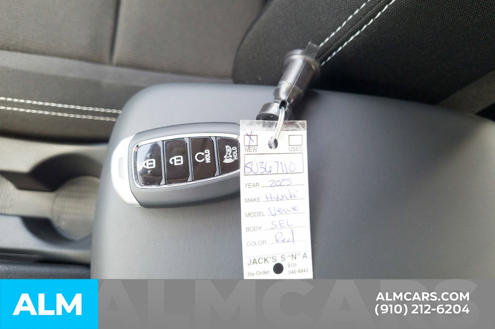 Used 2025 Hyundai Venue SEL image 31