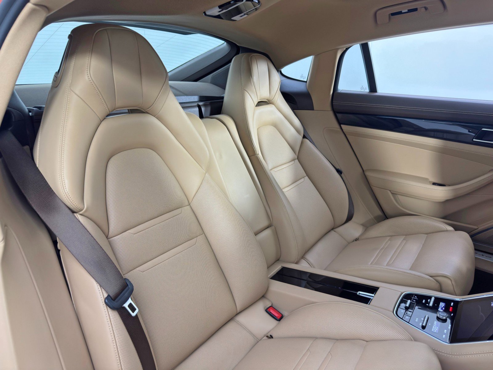 Used 2022 Porsche Panamera 4S Executive image 43