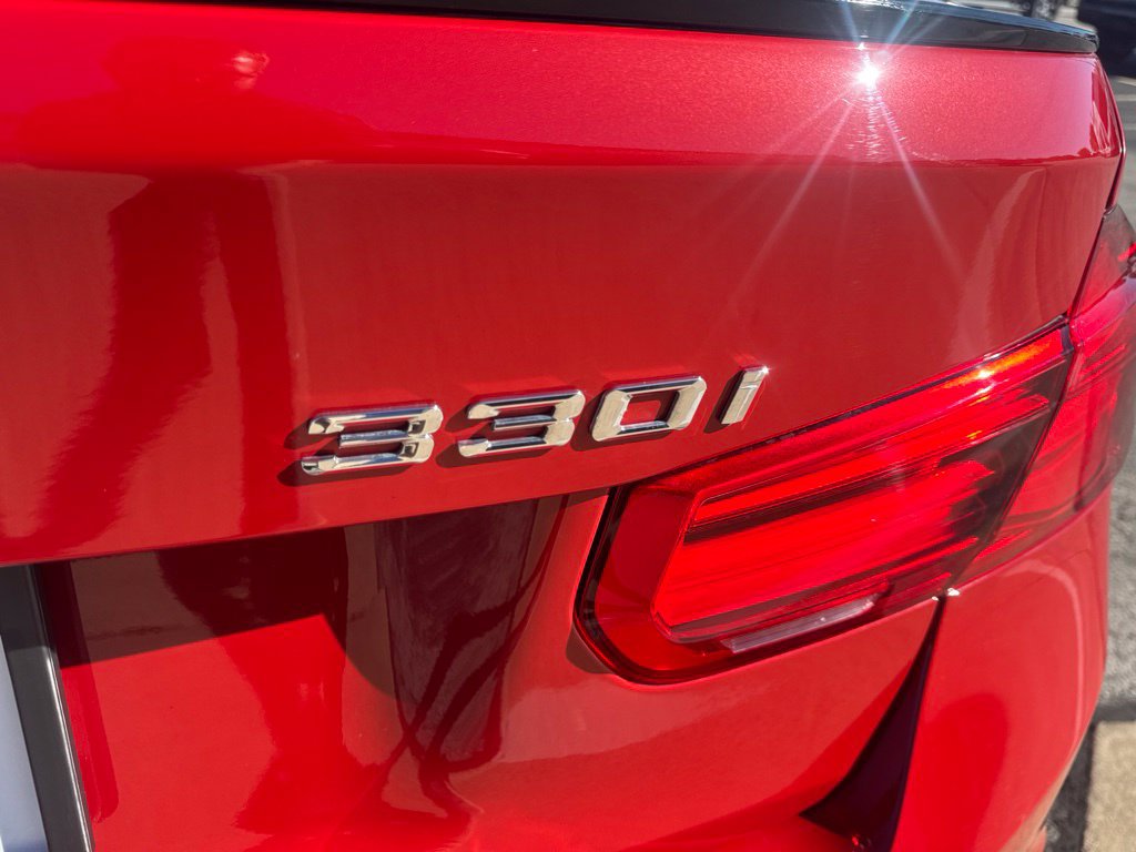 Used 2018 BMW 330i xDrive Sedan AWD/4WD image 45